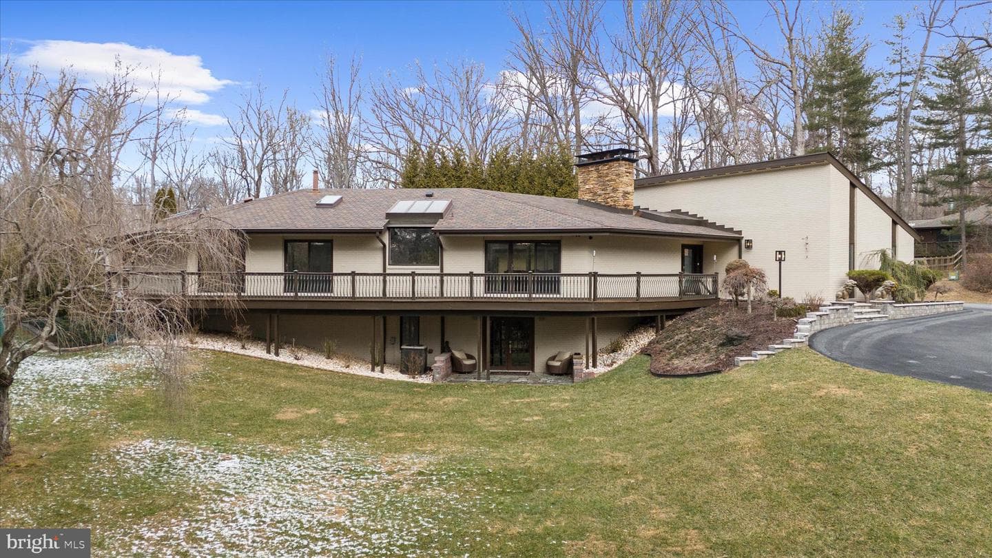 2308 Caves Road photo 4