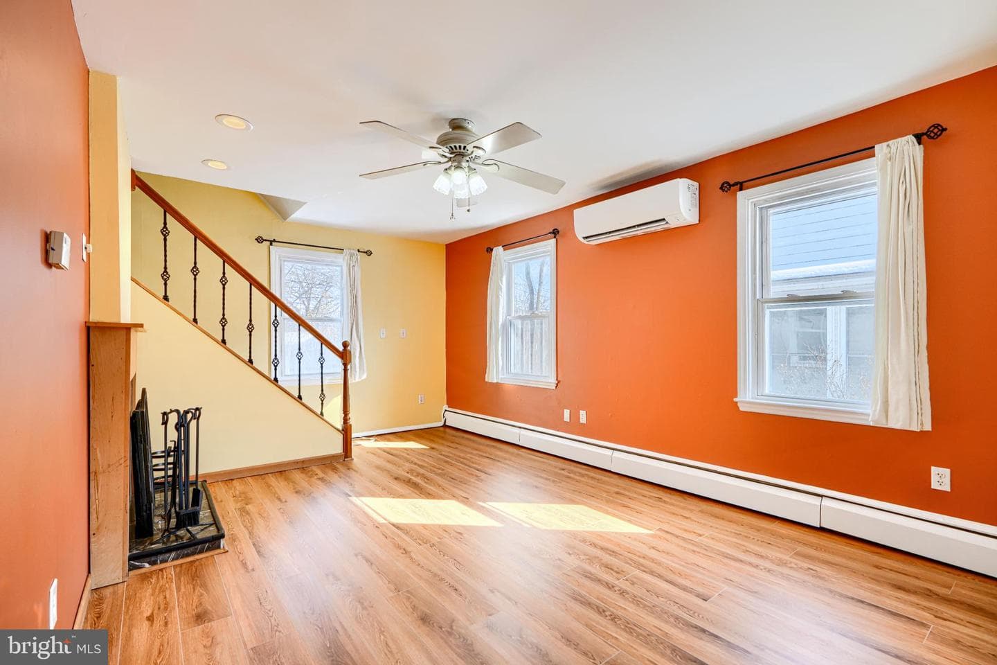 1200 Seven Oaks Road photo 3