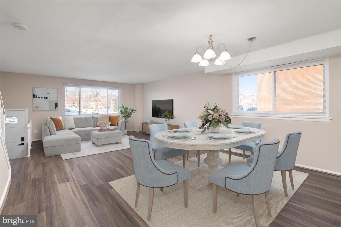 5657 Chelwynd Road photo 6