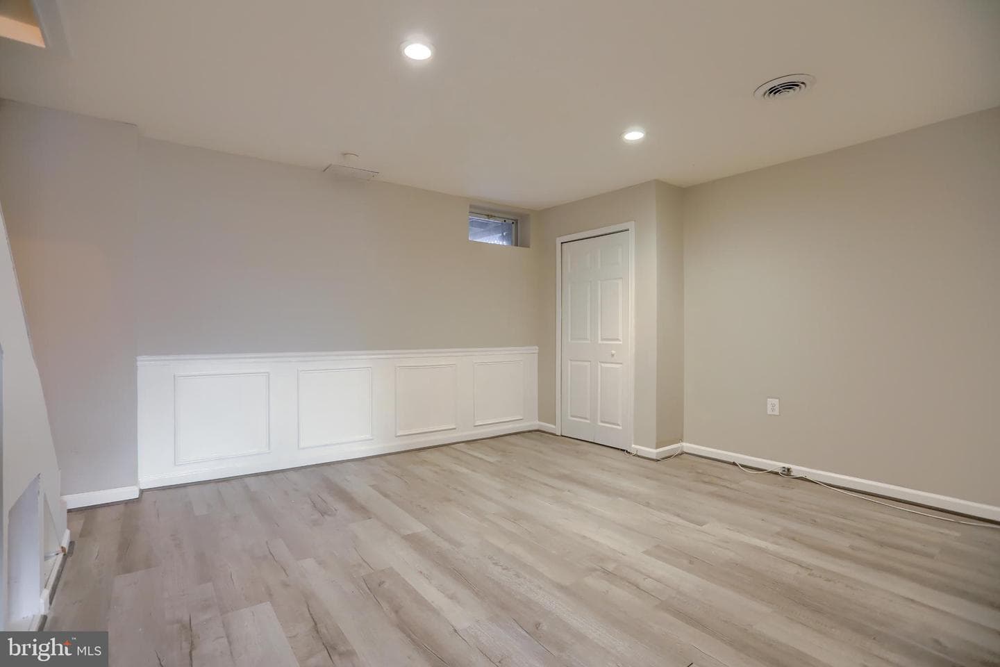 762 Seawall photo 20