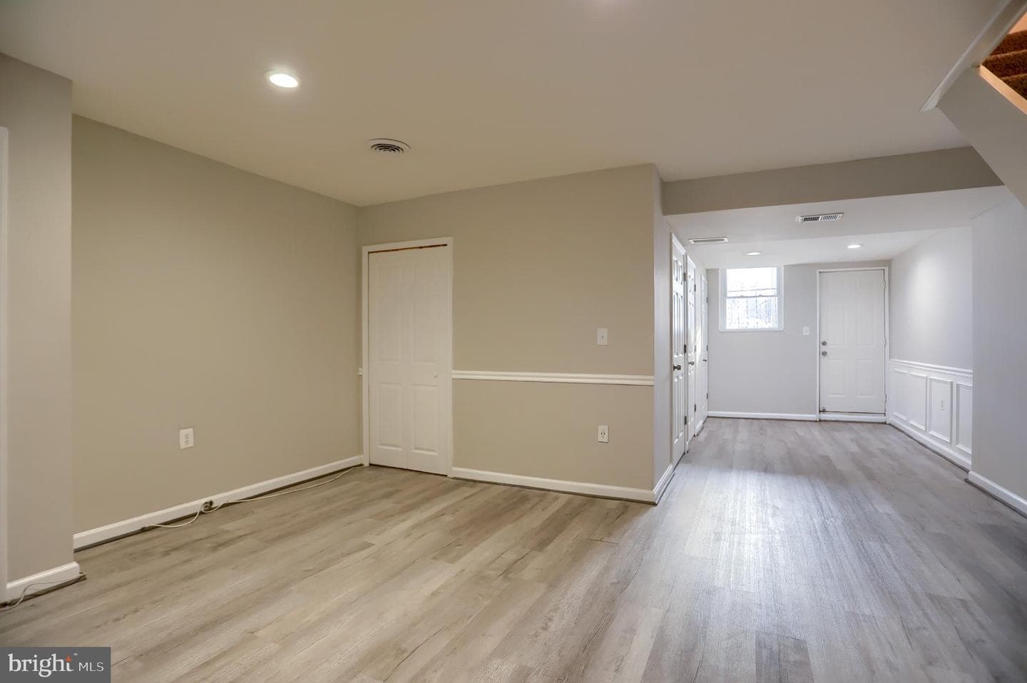 762 Seawall photo 21