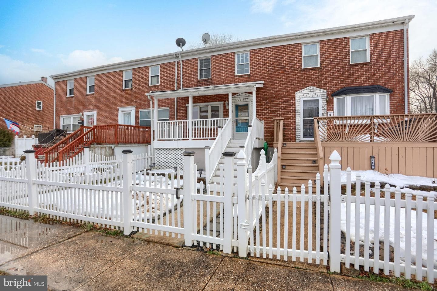762 Seawall photo 34