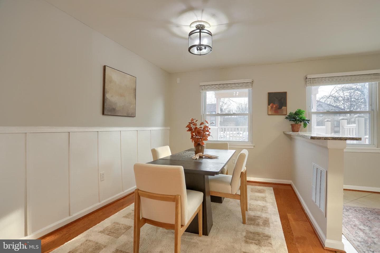 762 Seawall photo 7