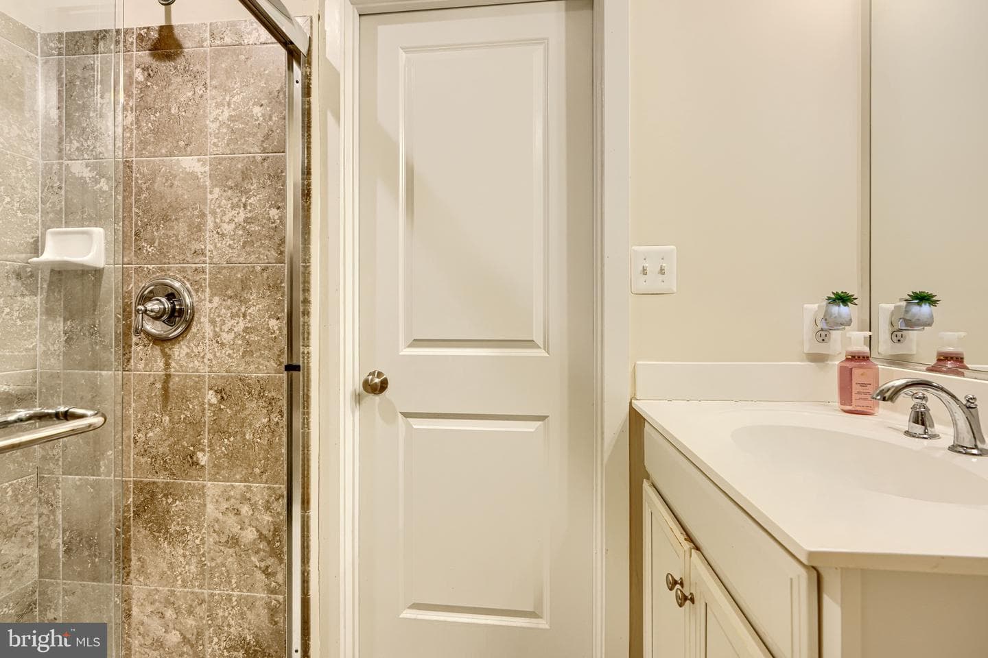 305 Davage Lane photo 39