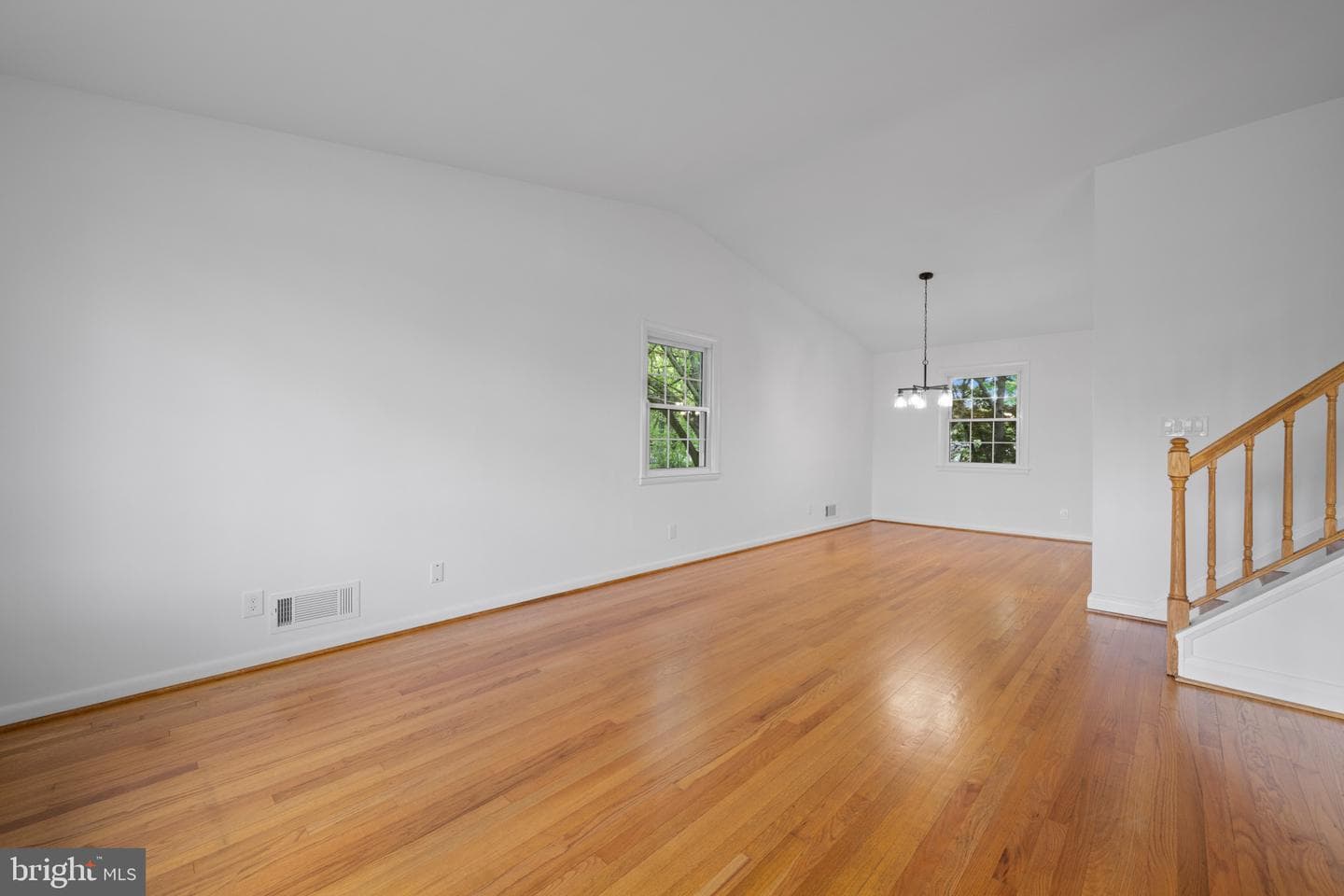 1005 Jamieson Road photo 5