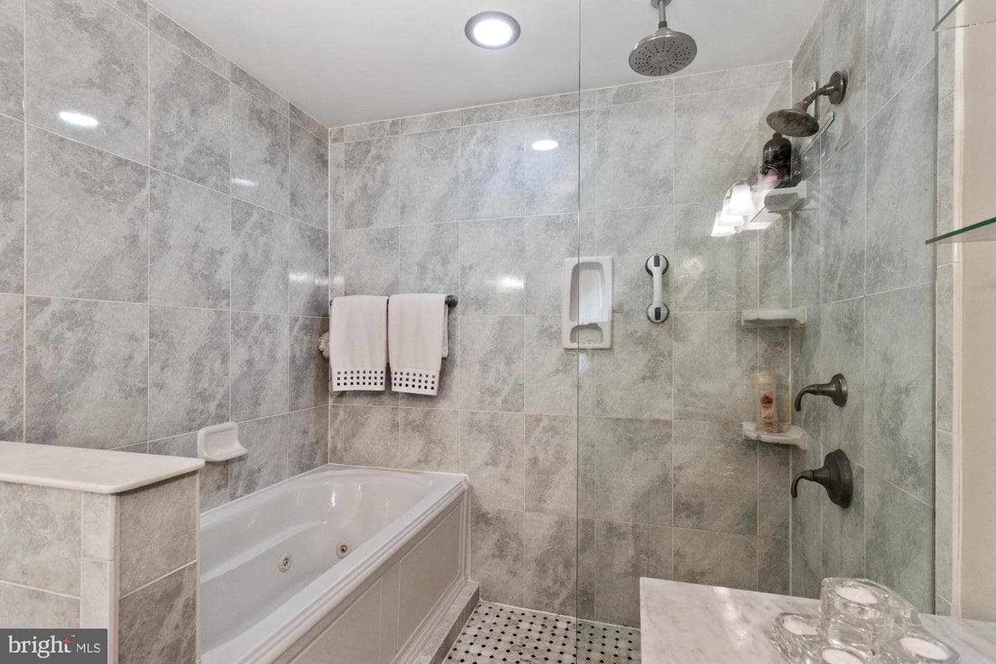 1002 Dunblane Road photo 37