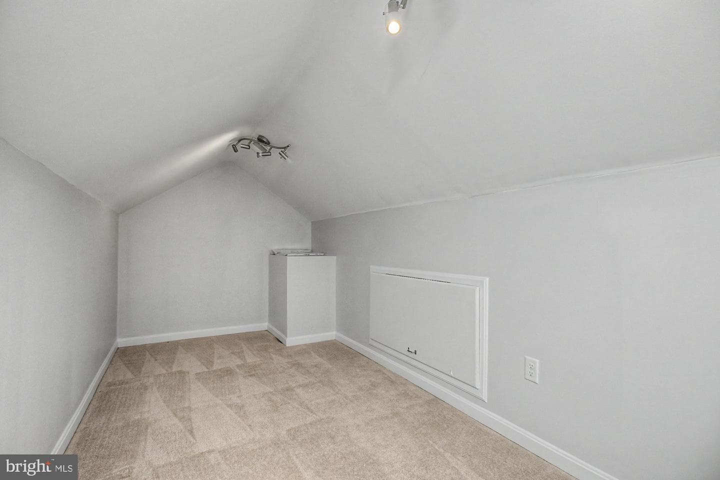 9951 Hilltop Drive photo 33