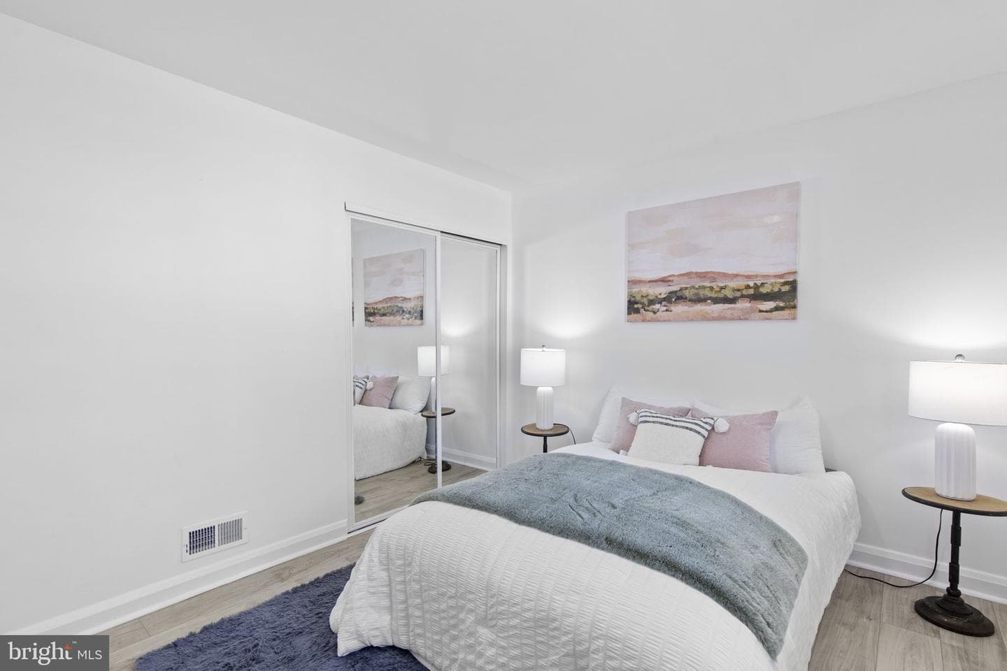 8105 Hillendale photo 15