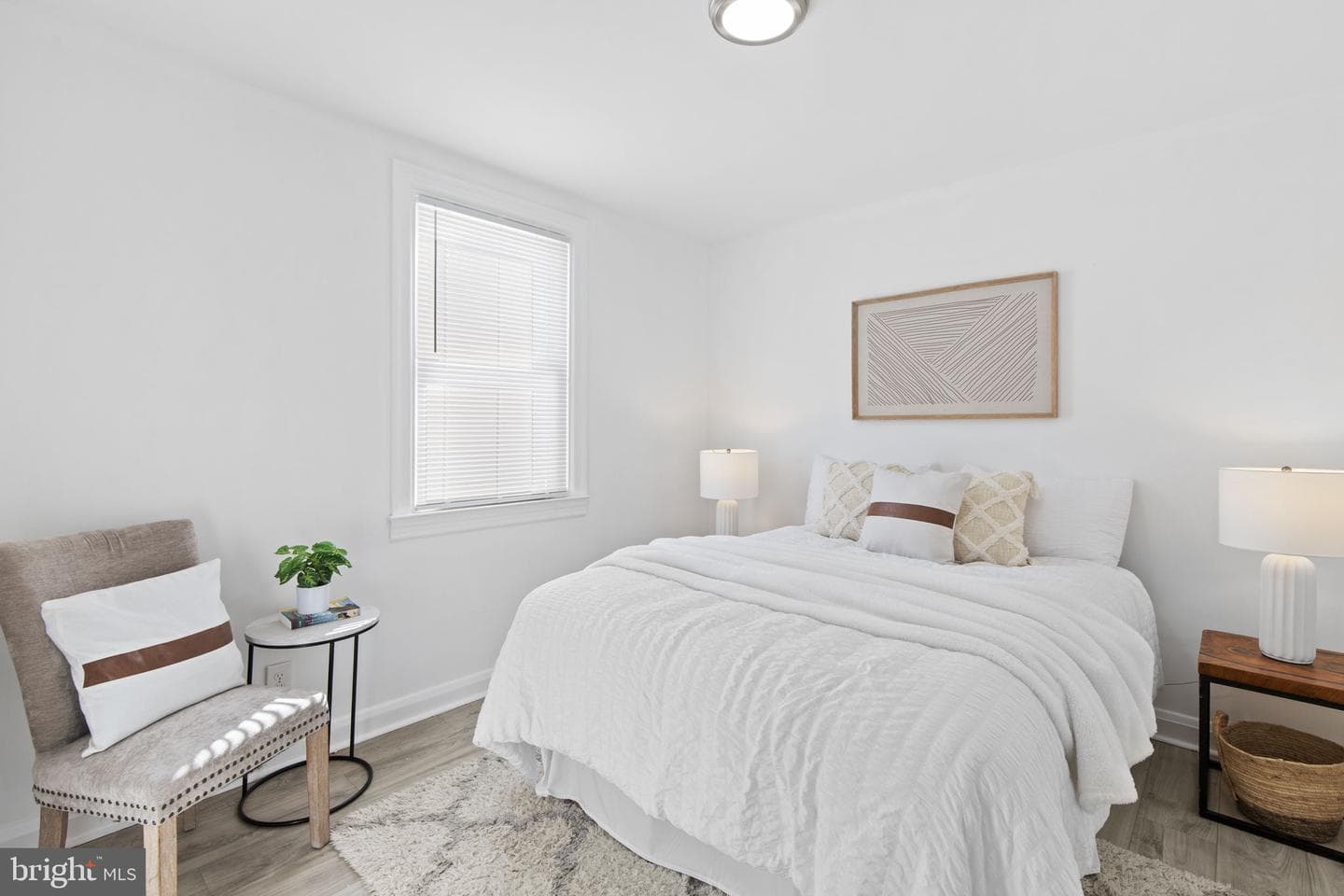 8105 Hillendale photo 16