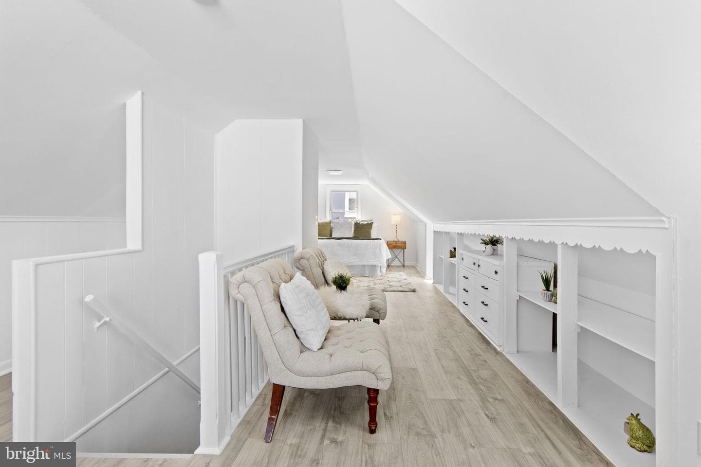 8105 Hillendale photo 19