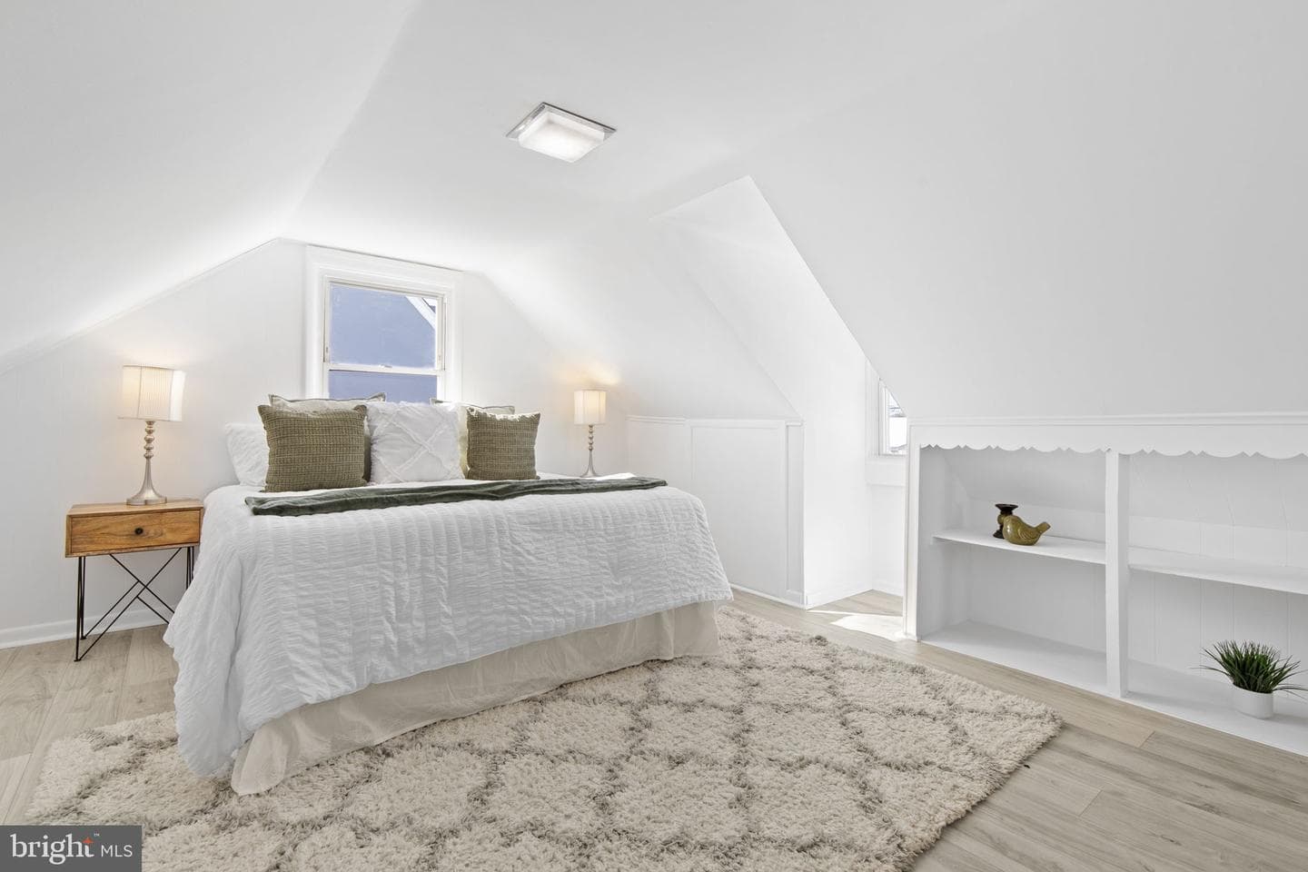 8105 Hillendale photo 22