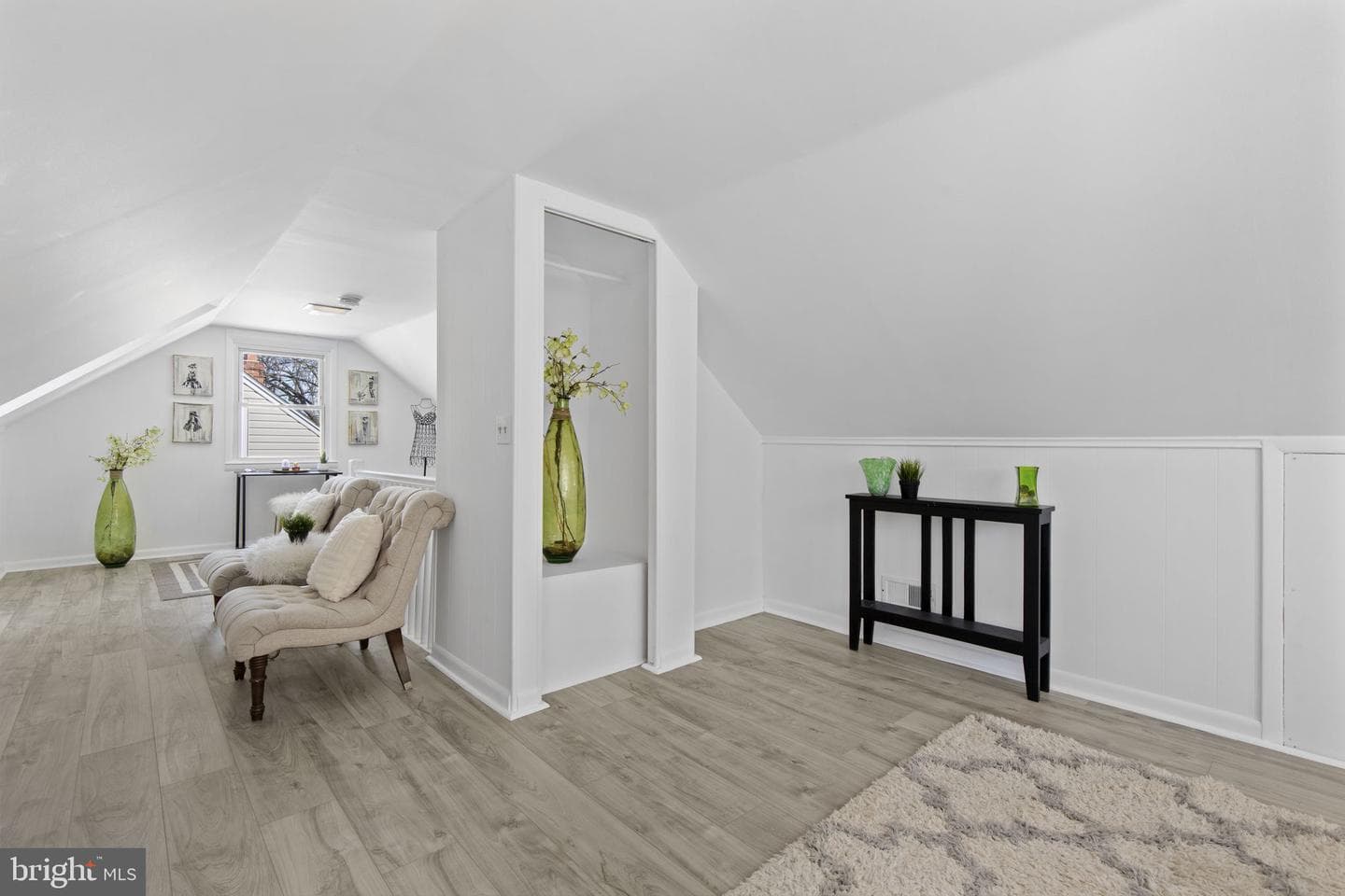 8105 Hillendale photo 24