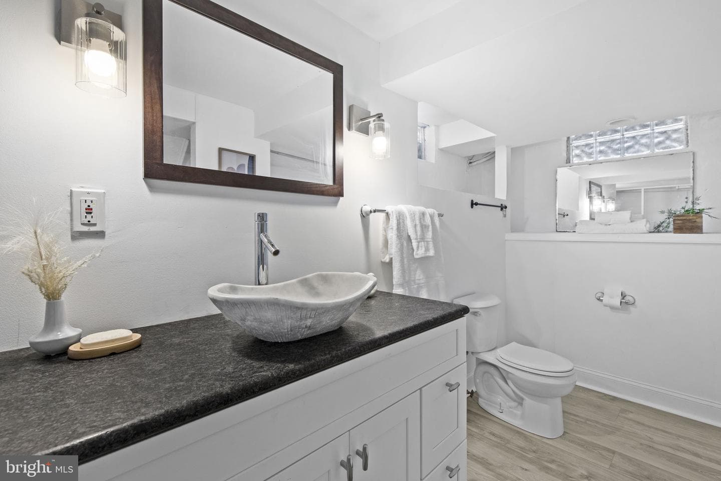 8105 Hillendale photo 29