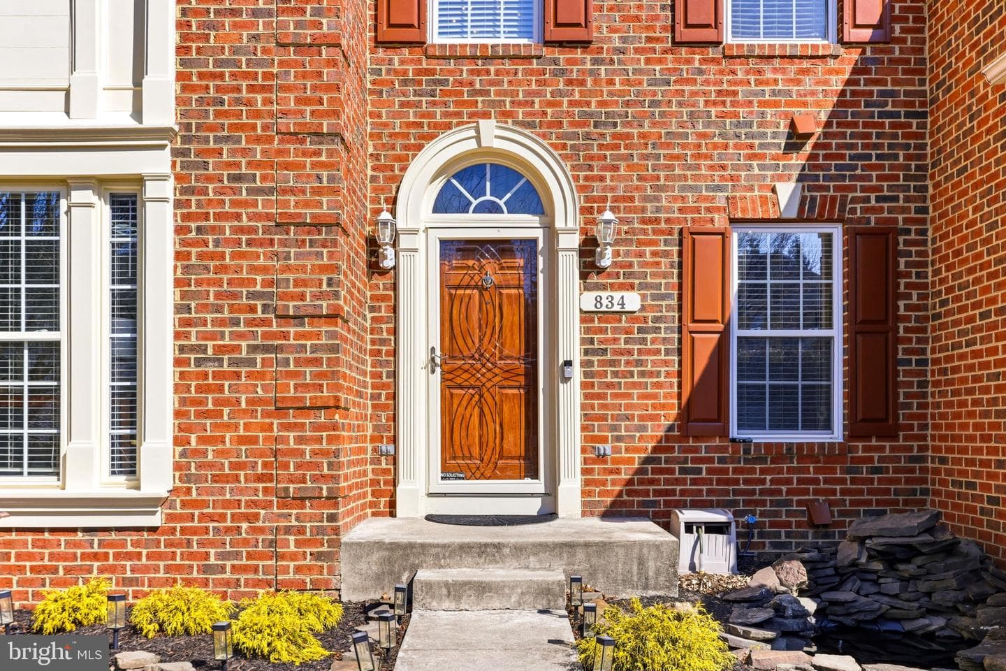 834 Crystal Palace Court photo 3