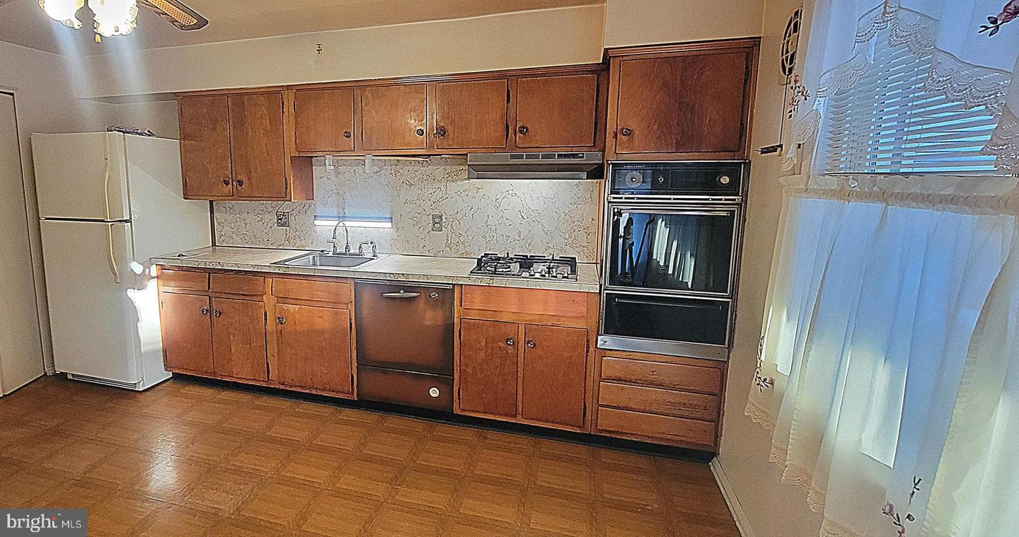 8137 Mid Haven Road photo 5