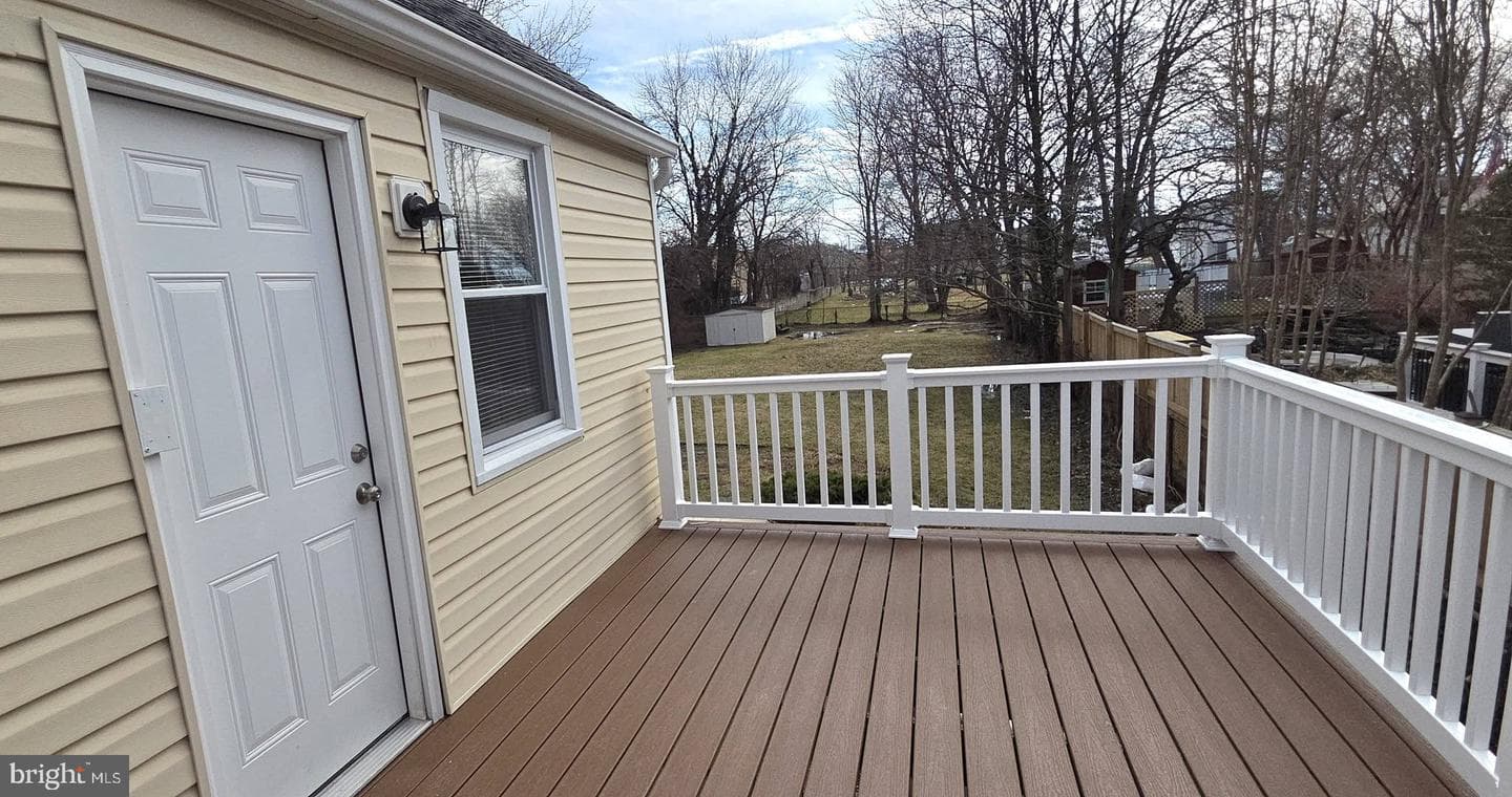 2329 Foster Avenue photo 10