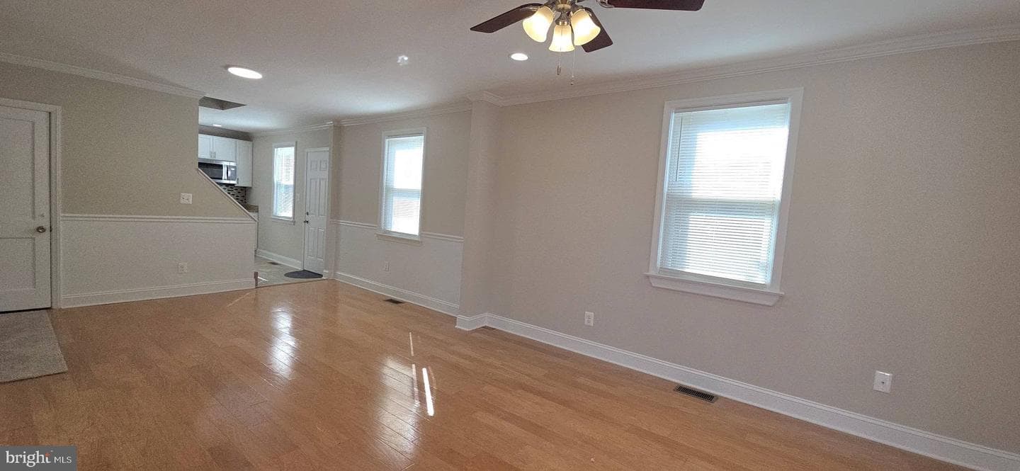 2329 Foster Avenue photo 15