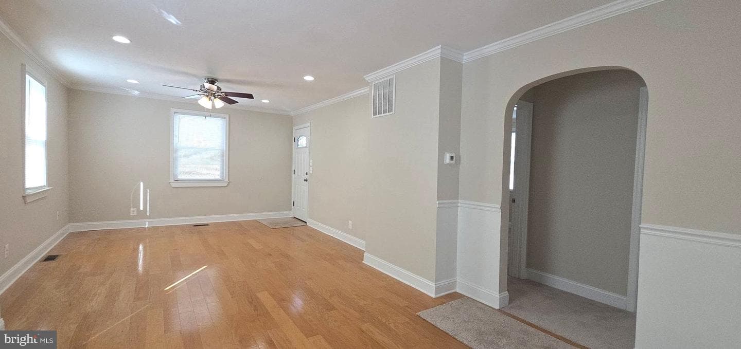 2329 Foster Avenue photo 16
