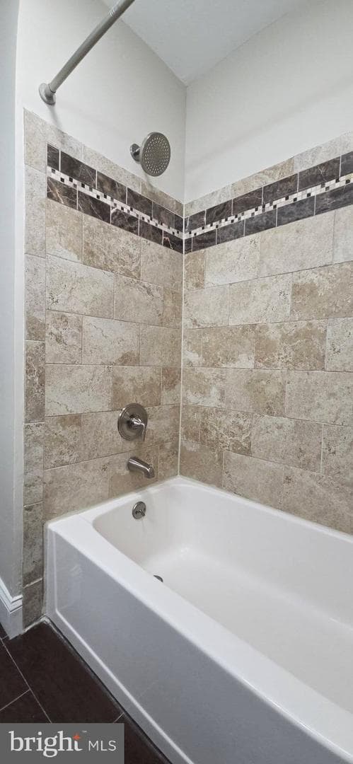 2329 Foster Avenue photo 26