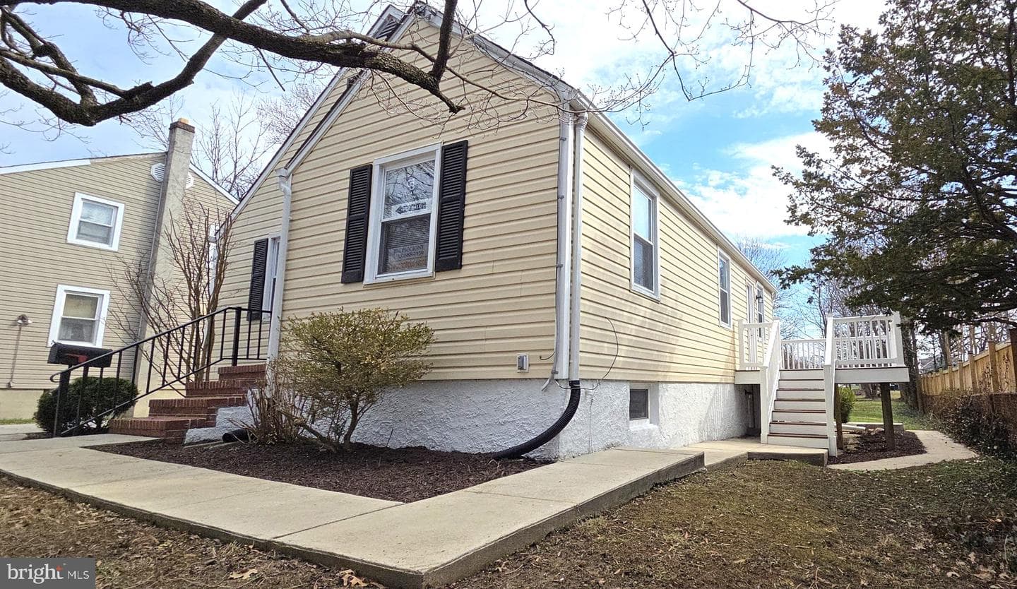 2329 Foster Avenue photo 3