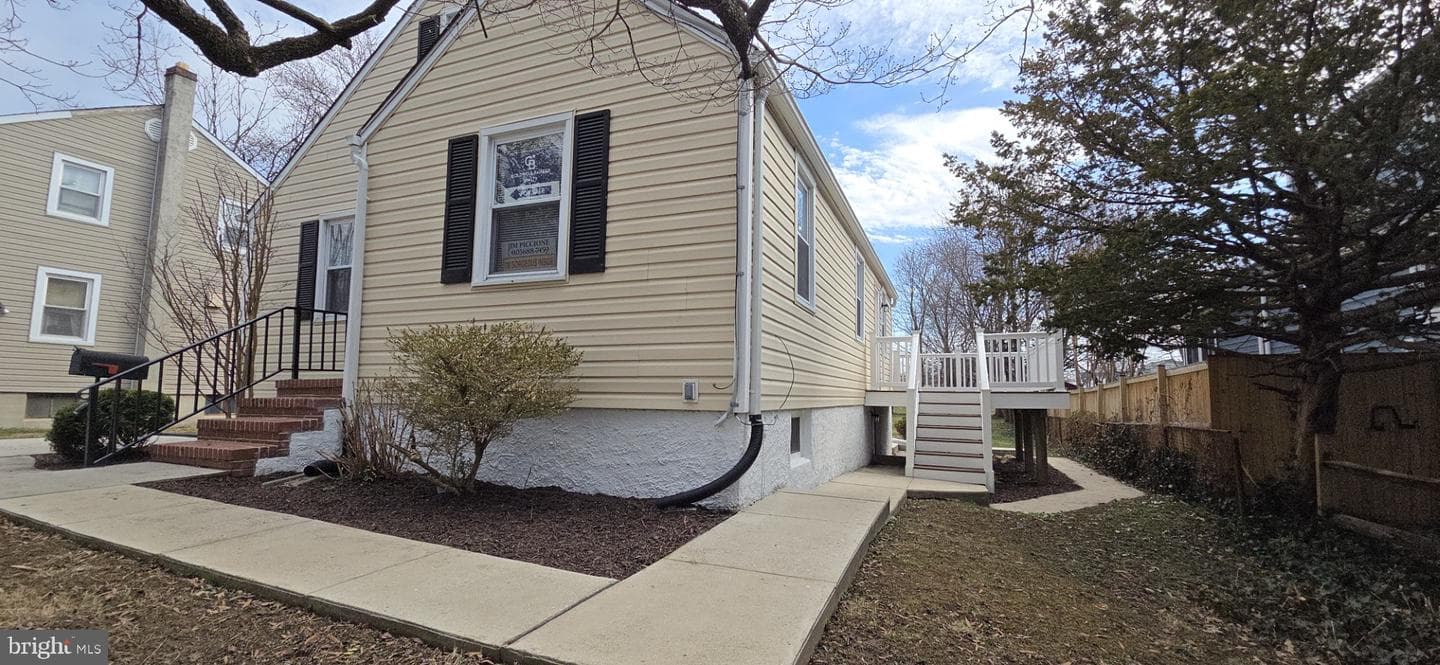 2329 Foster Avenue photo 4