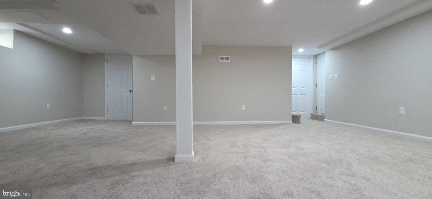 2329 Foster Avenue photo 43