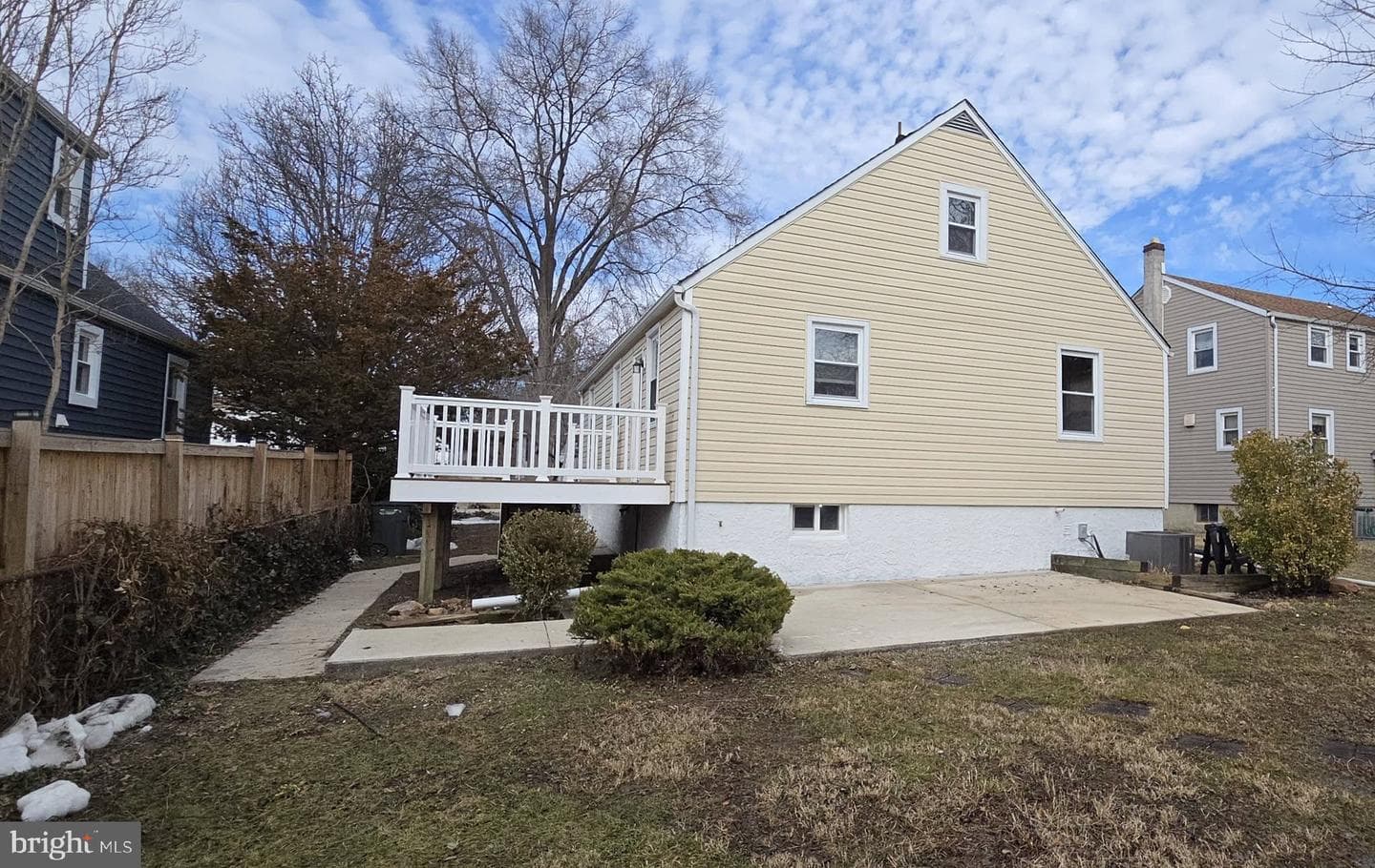 2329 Foster Avenue photo 8