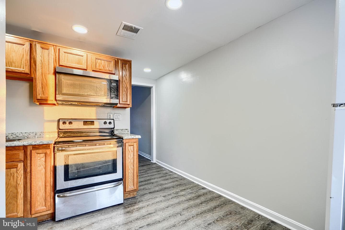 402 Chestnut Court photo 12