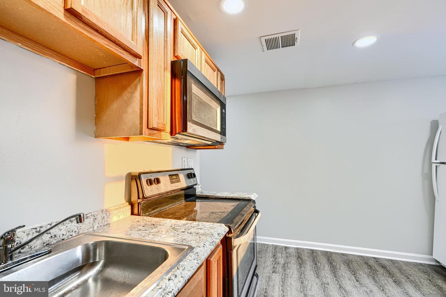 402 Chestnut Court photo 13