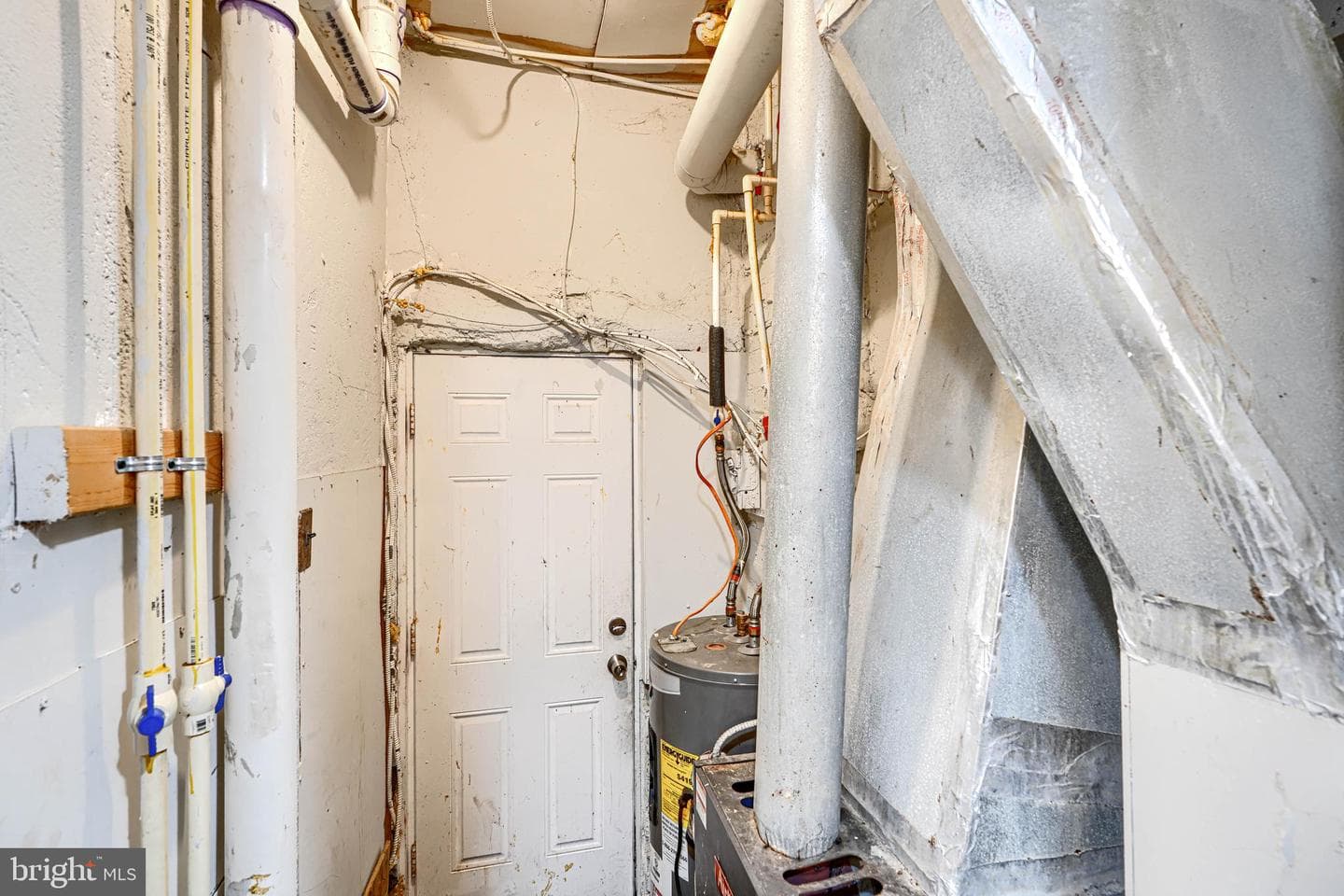 402 Chestnut Court photo 14