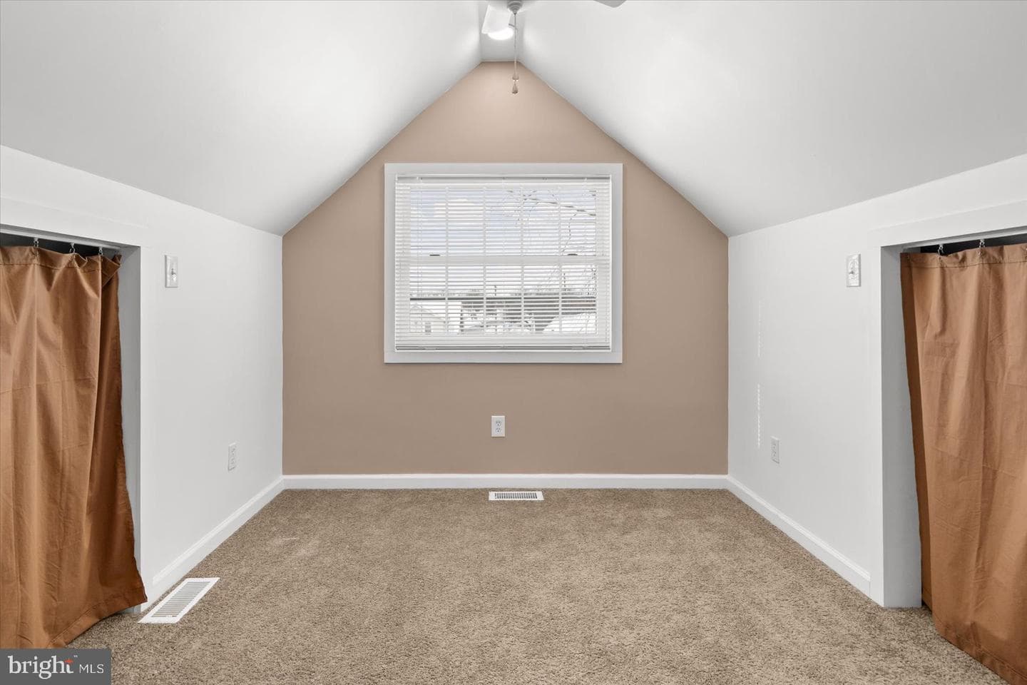 1818 Maxwell Avenue photo 21
