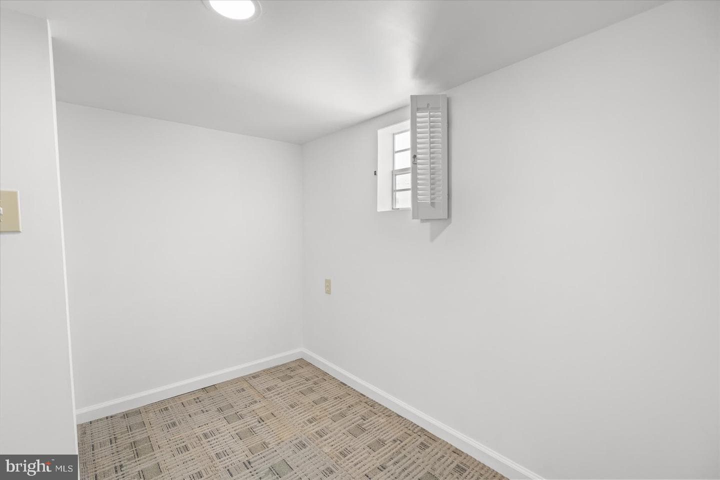 1818 Maxwell Avenue photo 26