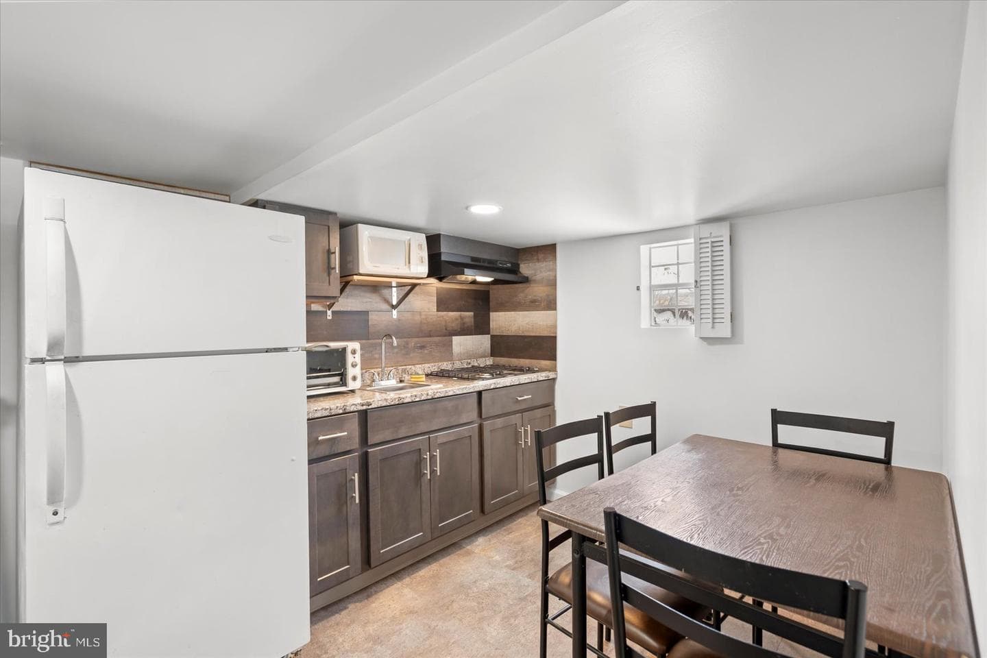 1818 Maxwell Avenue photo 30