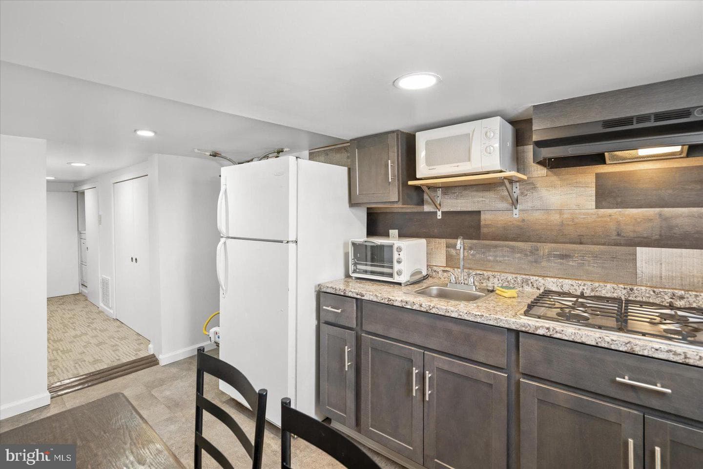 1818 Maxwell Avenue photo 32