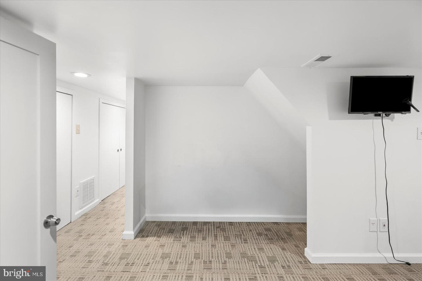 1818 Maxwell Avenue photo 33