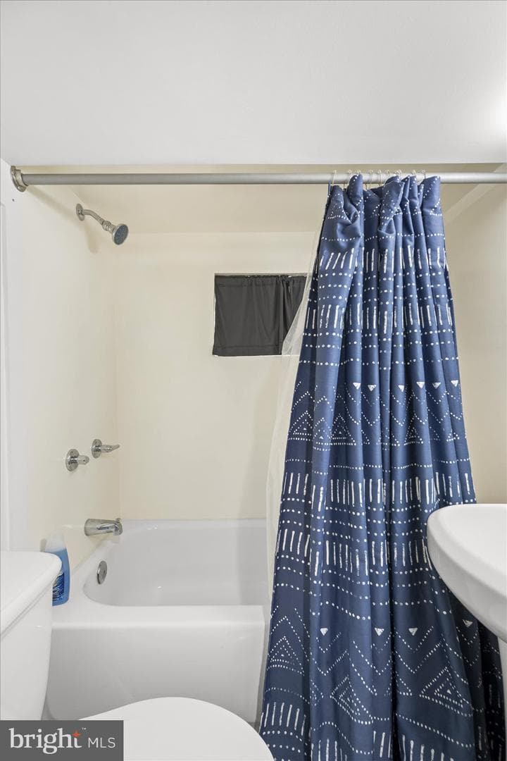 1818 Maxwell Avenue photo 35