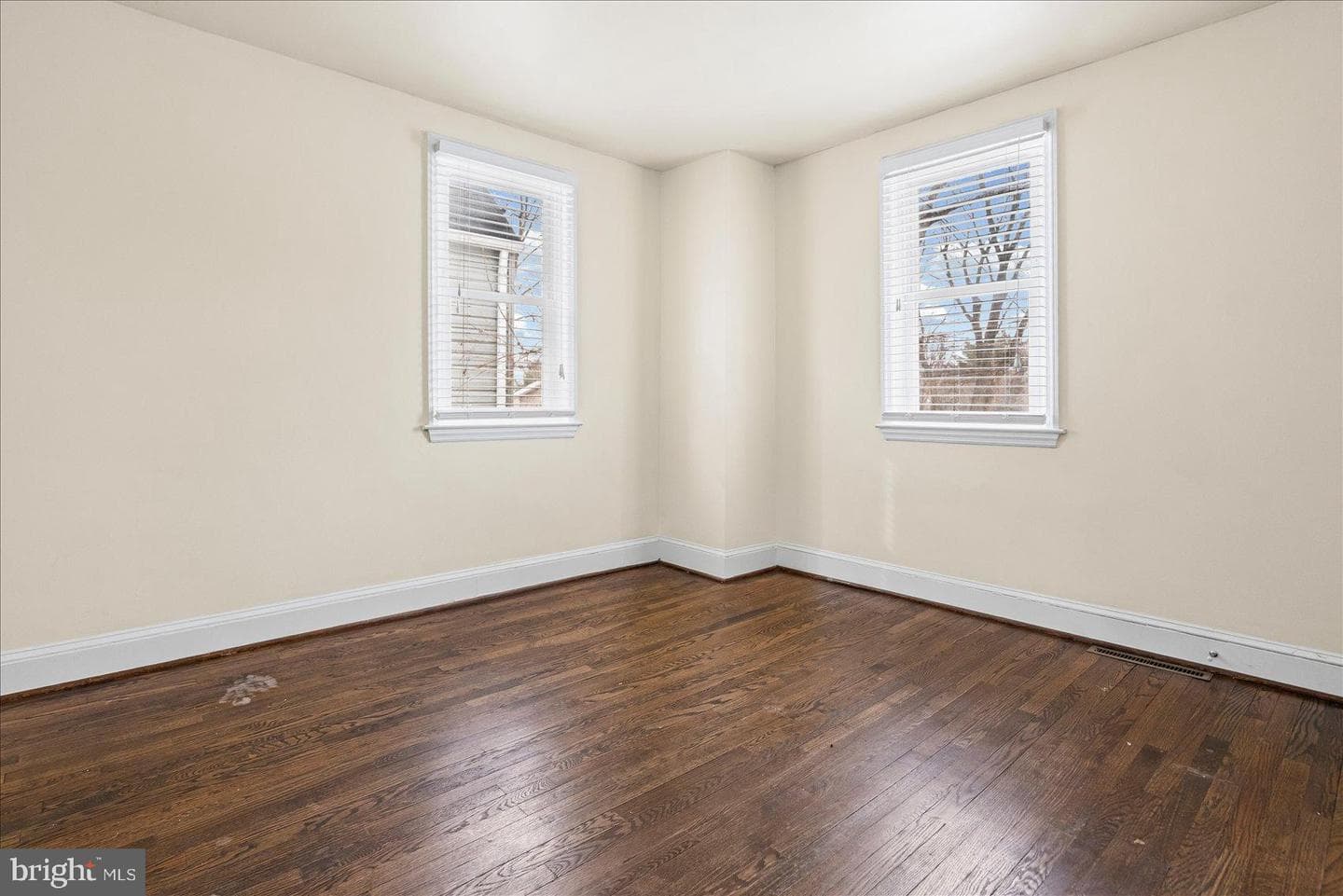 7708 Middlesex Place photo 22