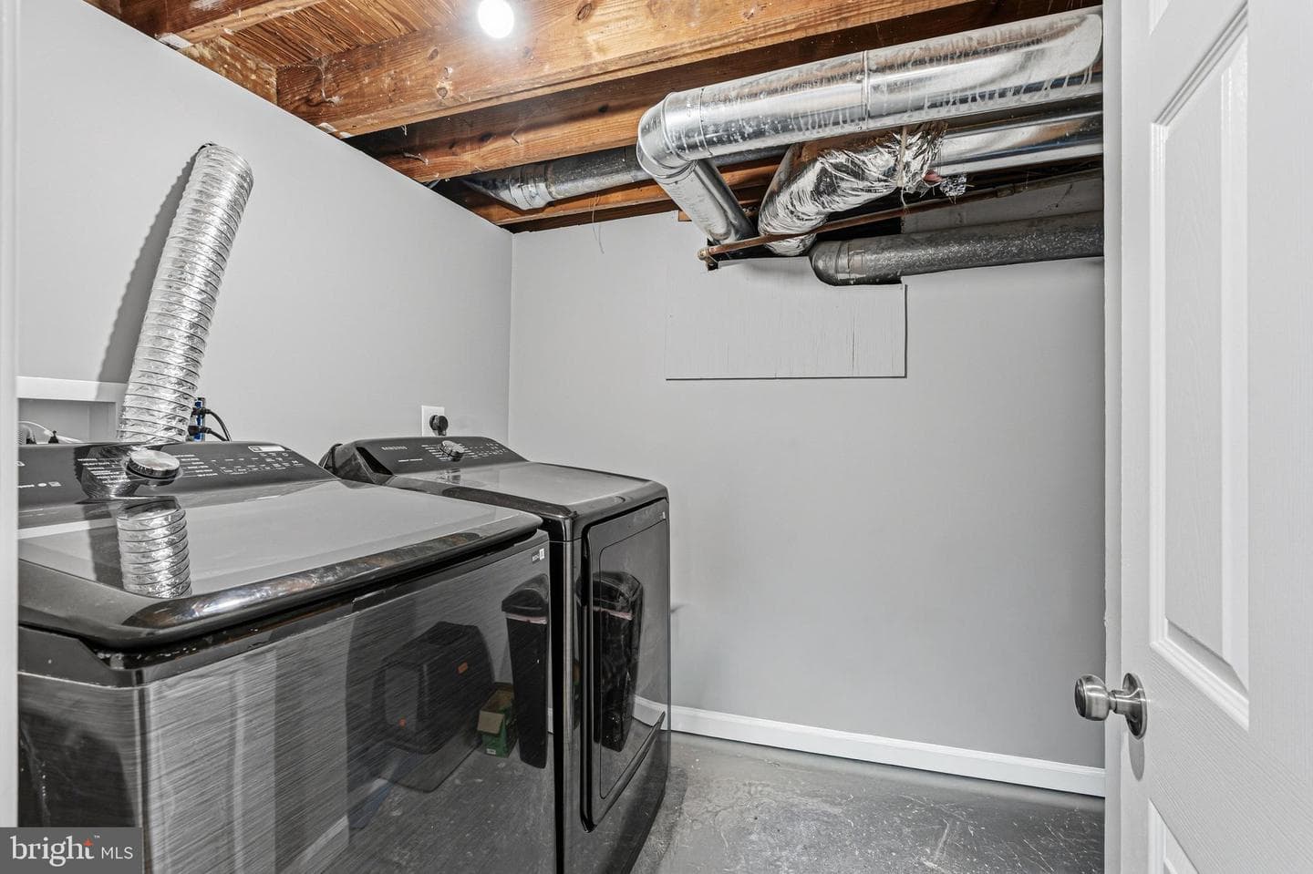 13 Virginia Avenue photo 23