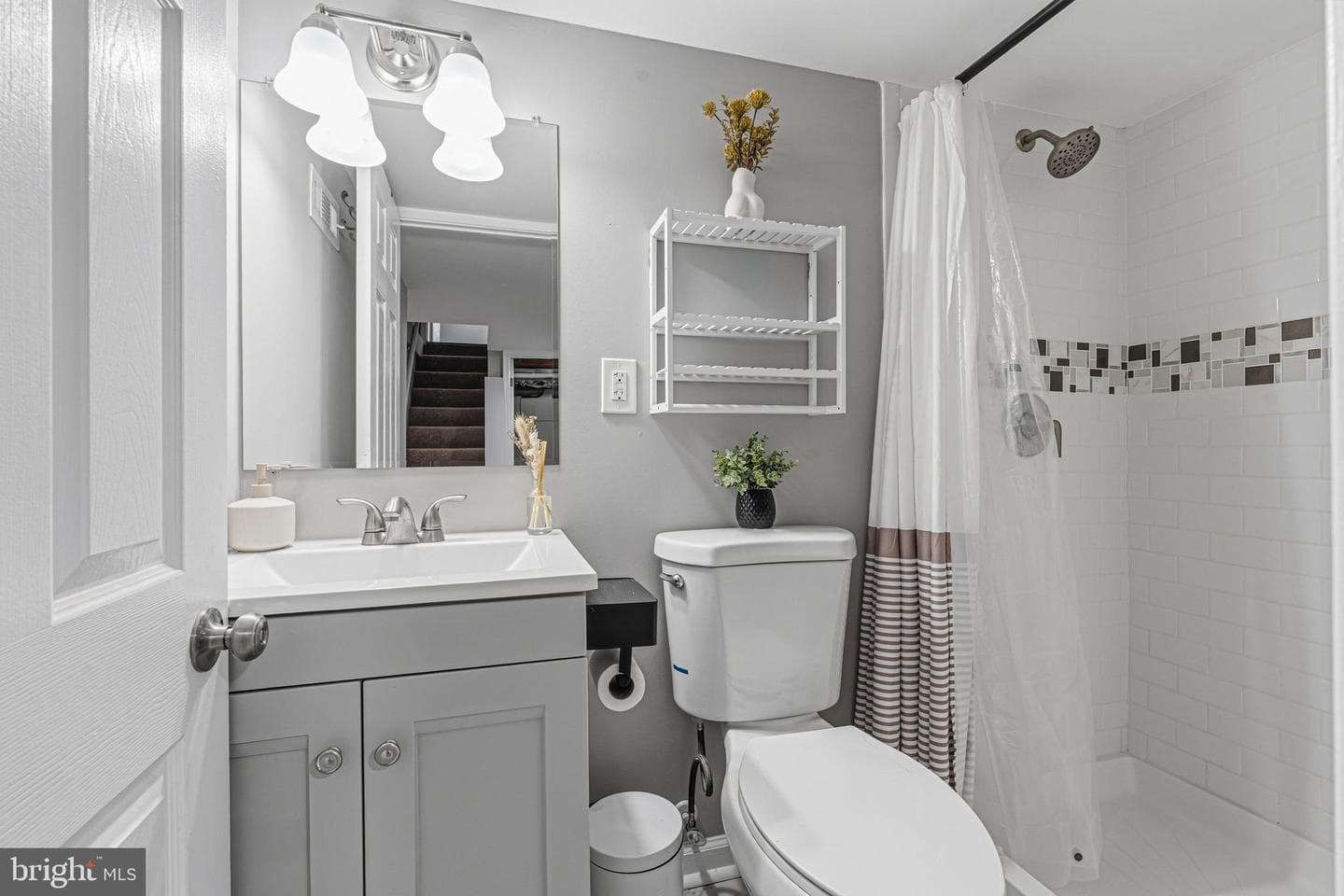13 Virginia Avenue photo 24