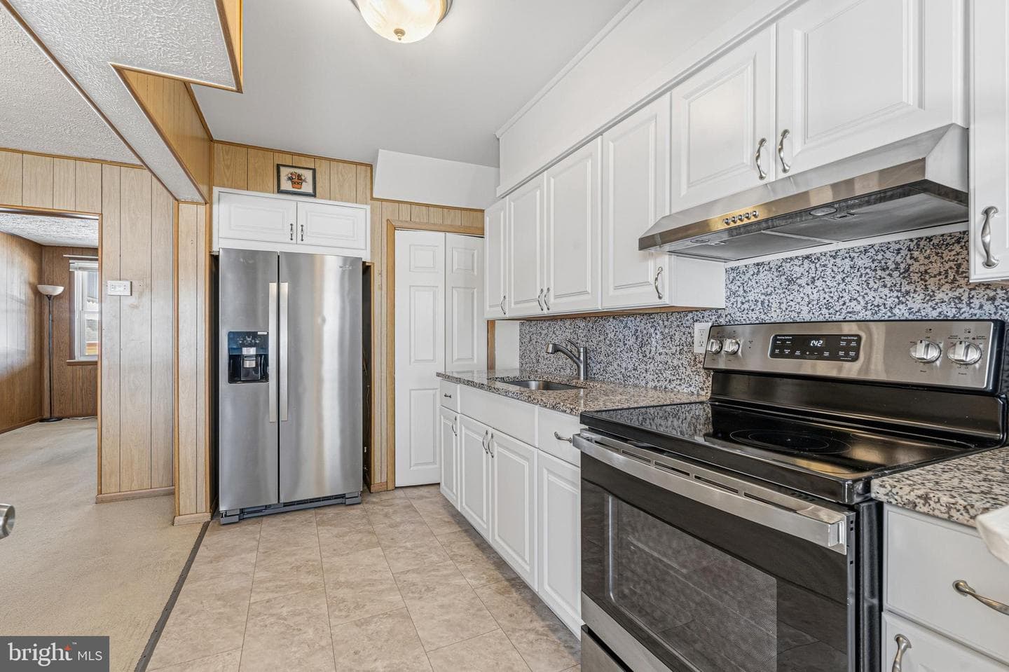 2734 Plainfield Road photo 12