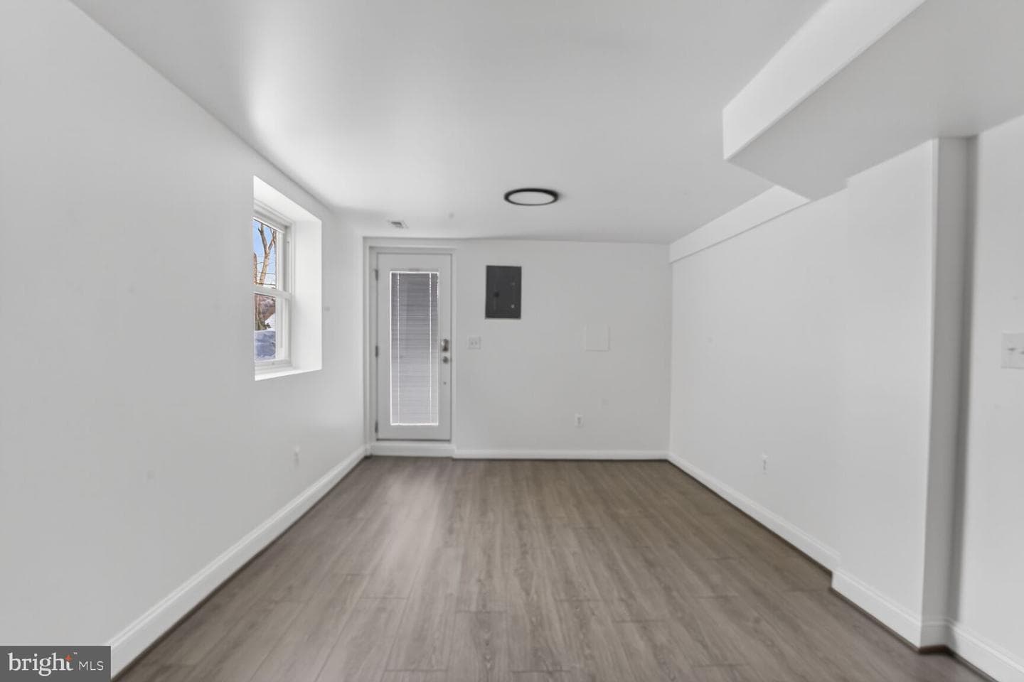 2932 Manns Avenue photo 12