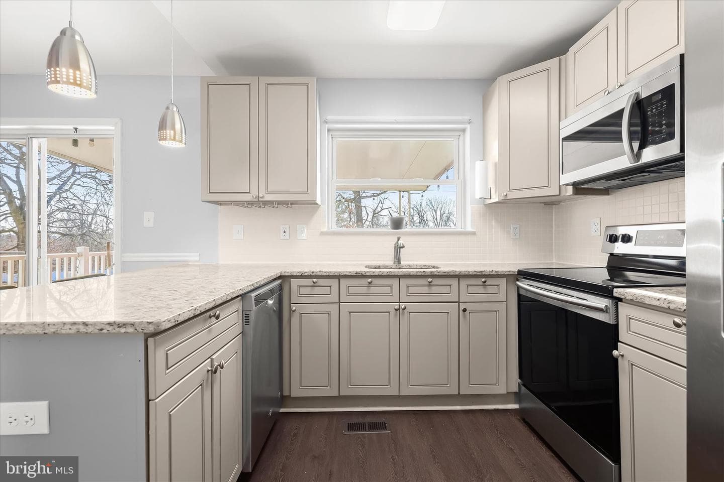 8624 Castlemill Circle photo 14