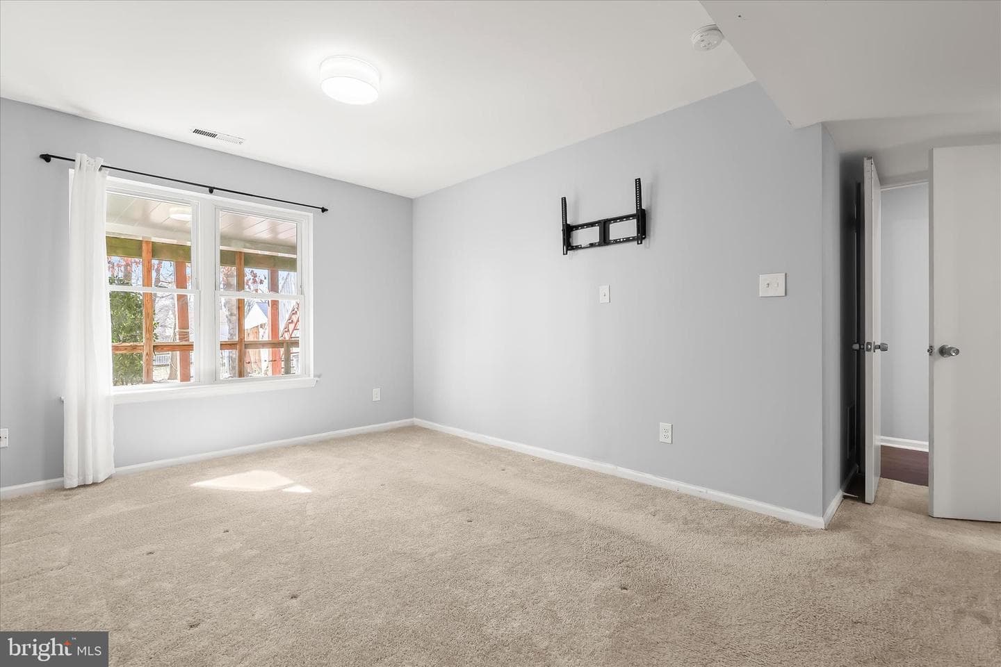 8624 Castlemill Circle photo 19