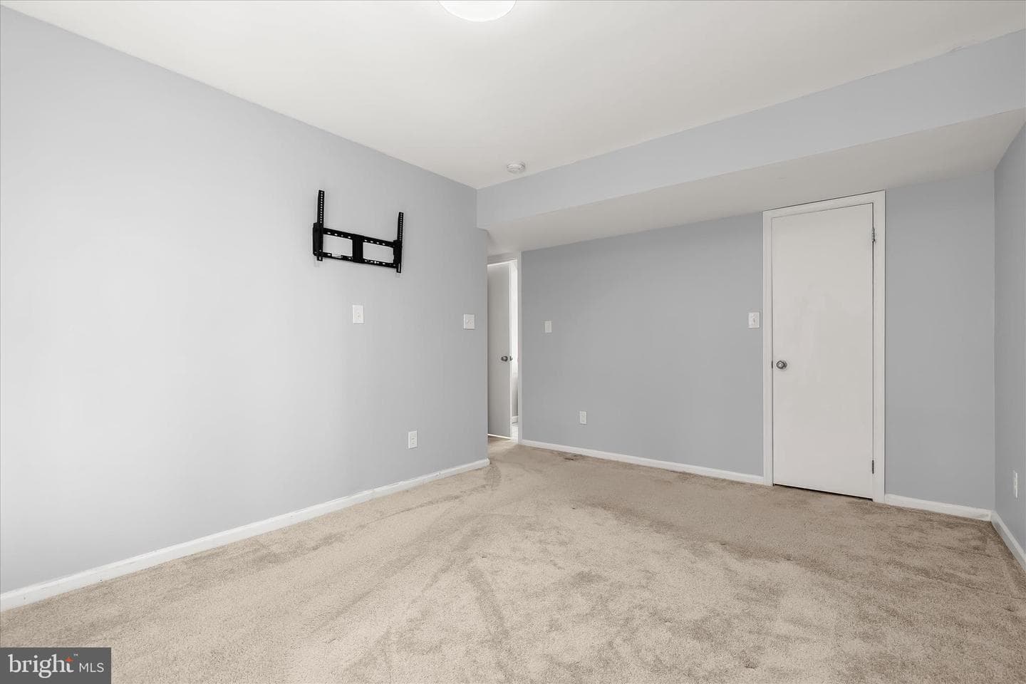 8624 Castlemill Circle photo 20