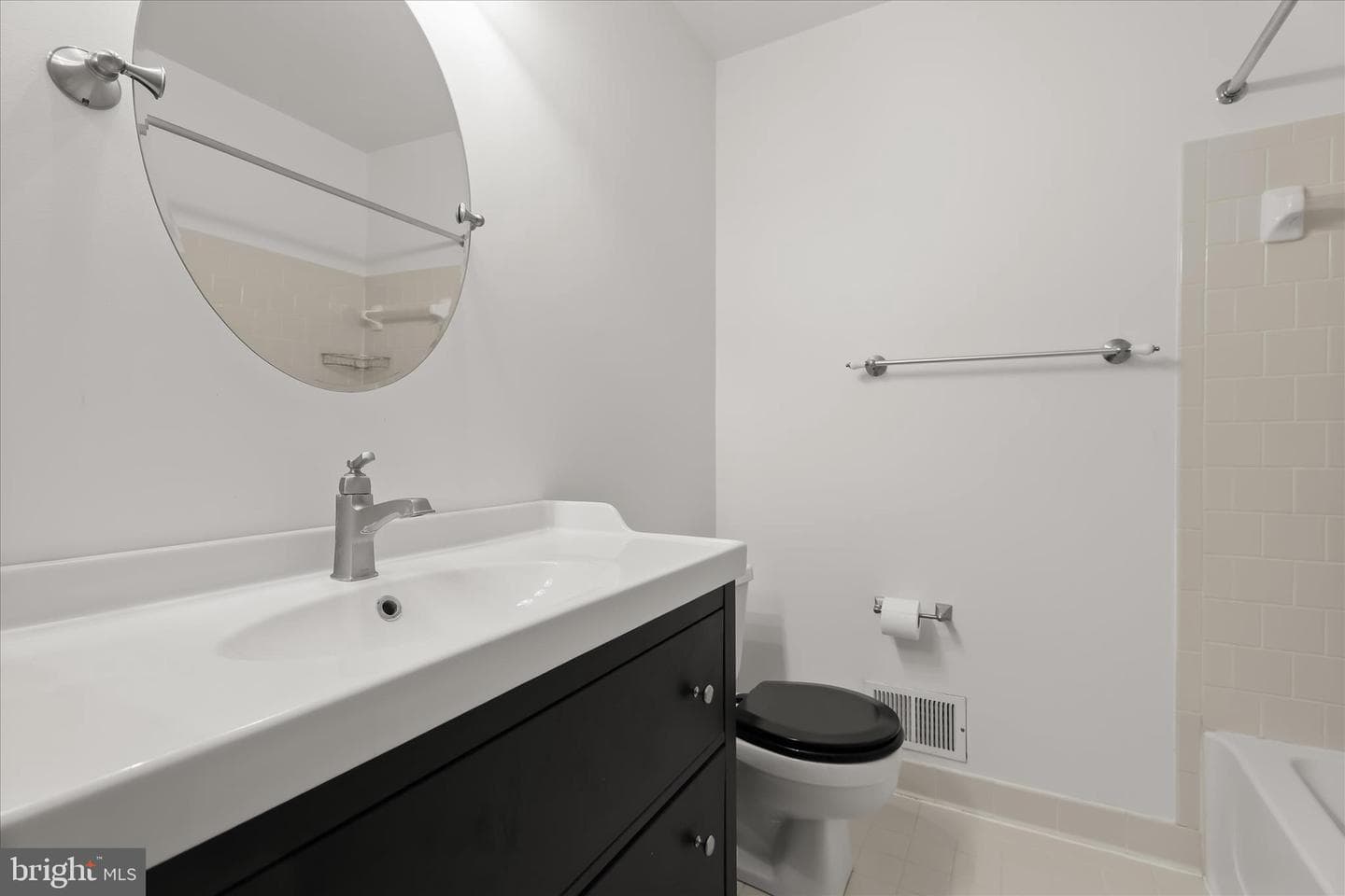 4016 Forest Valley photo 43