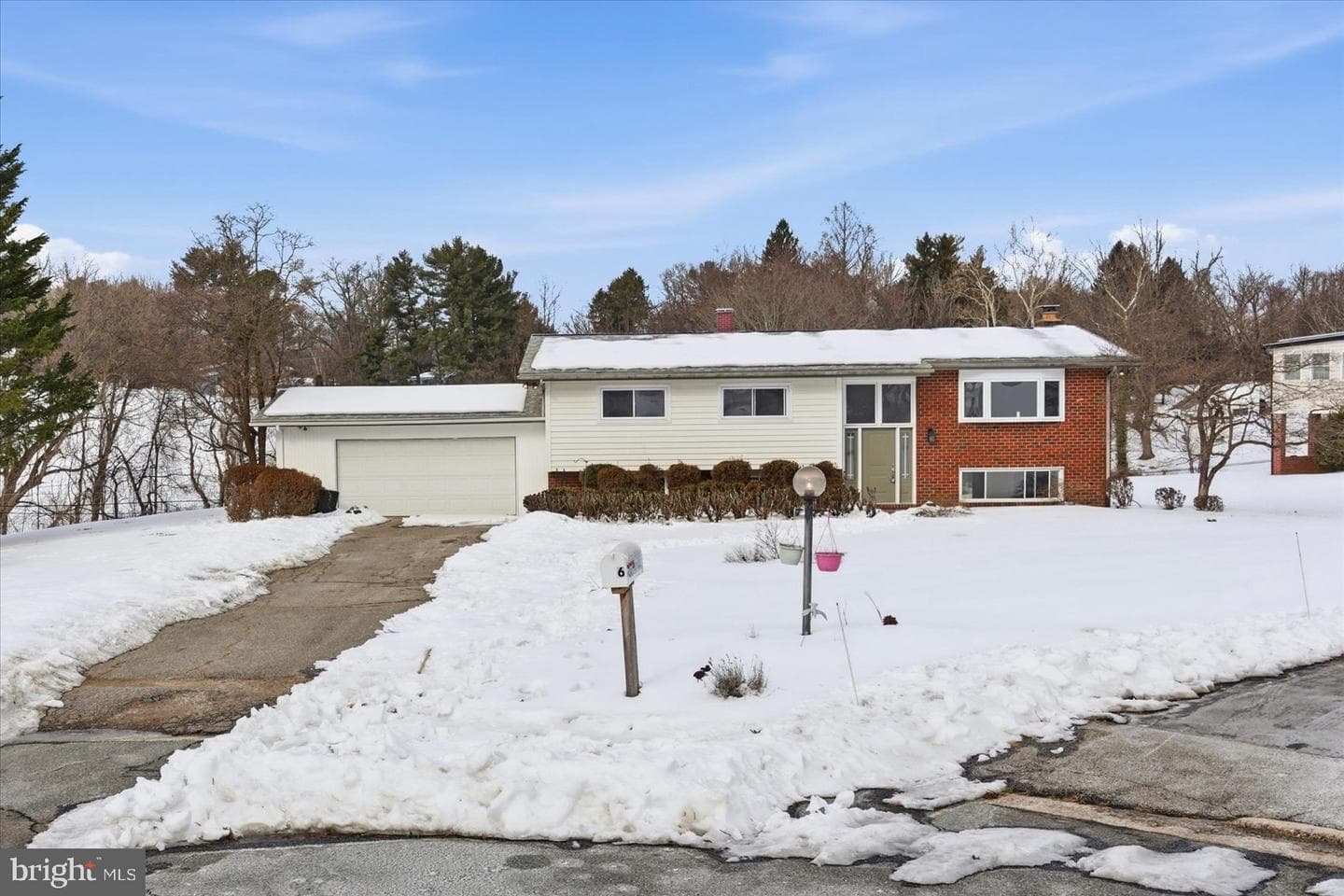 6 Babette Court