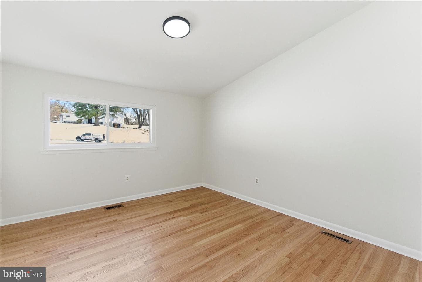 6 Babette Court photo 17