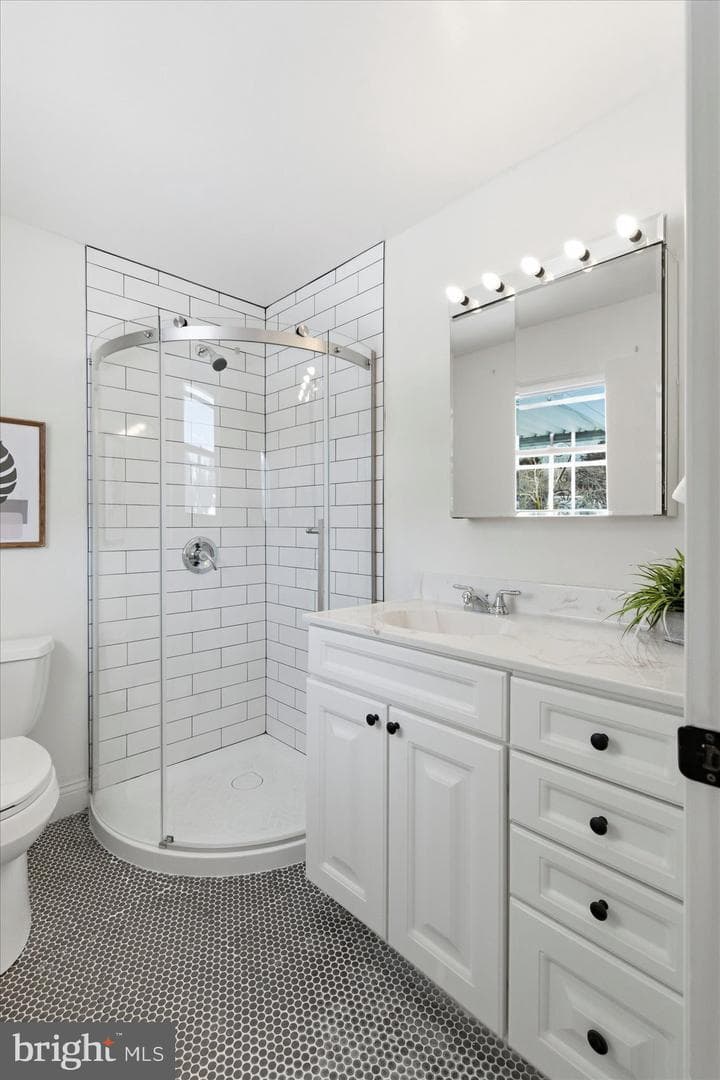 6 Babette Court photo 30