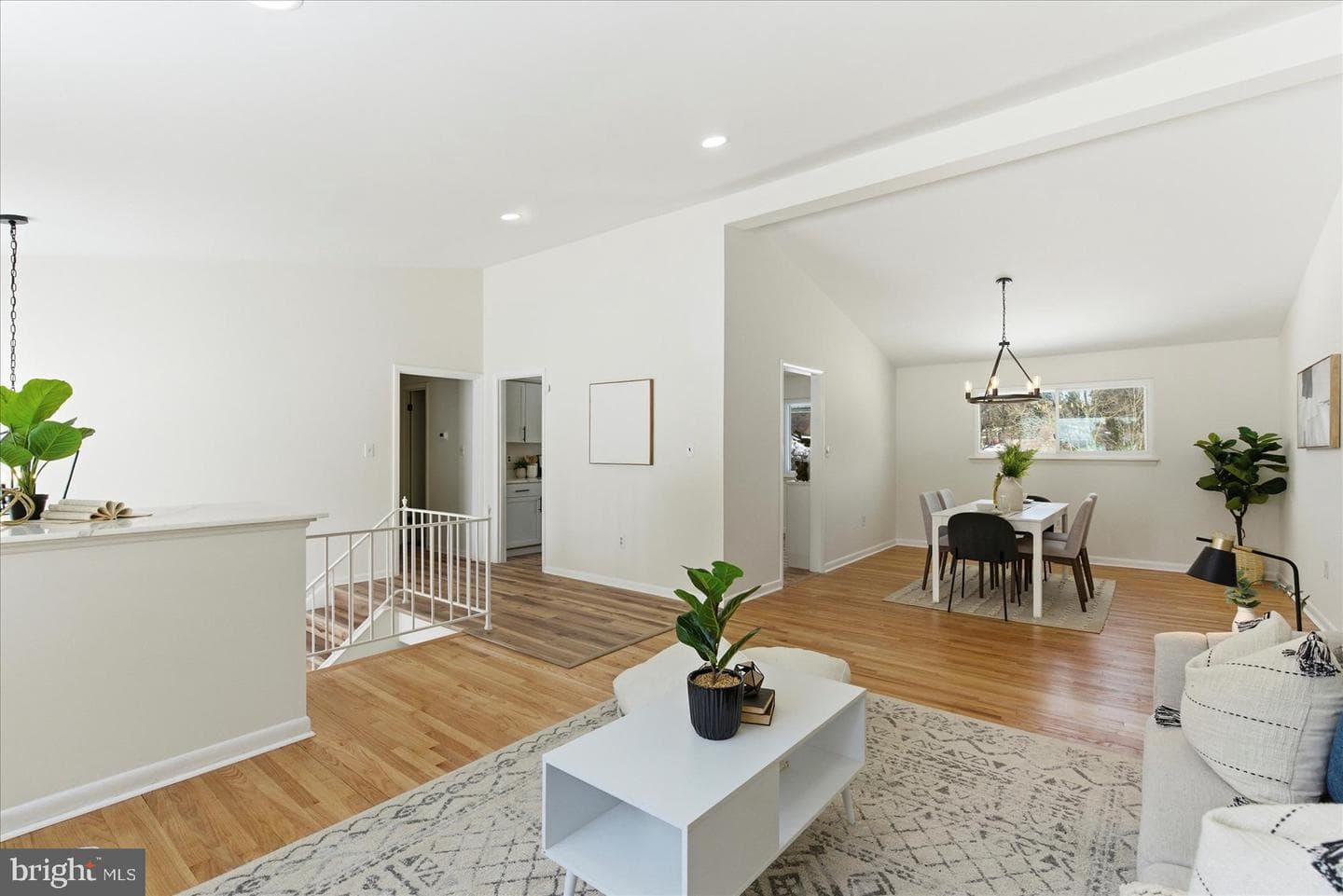 6 Babette Court photo 42