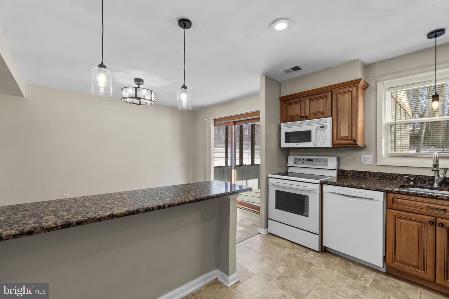 241 Cedarmere Circle photo 10